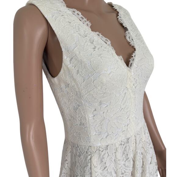 Vera Wang Lace Sleeveless Fit & Flare Dress 6 Bridal Feminine Cocktail Glam - Picture 3 of 7